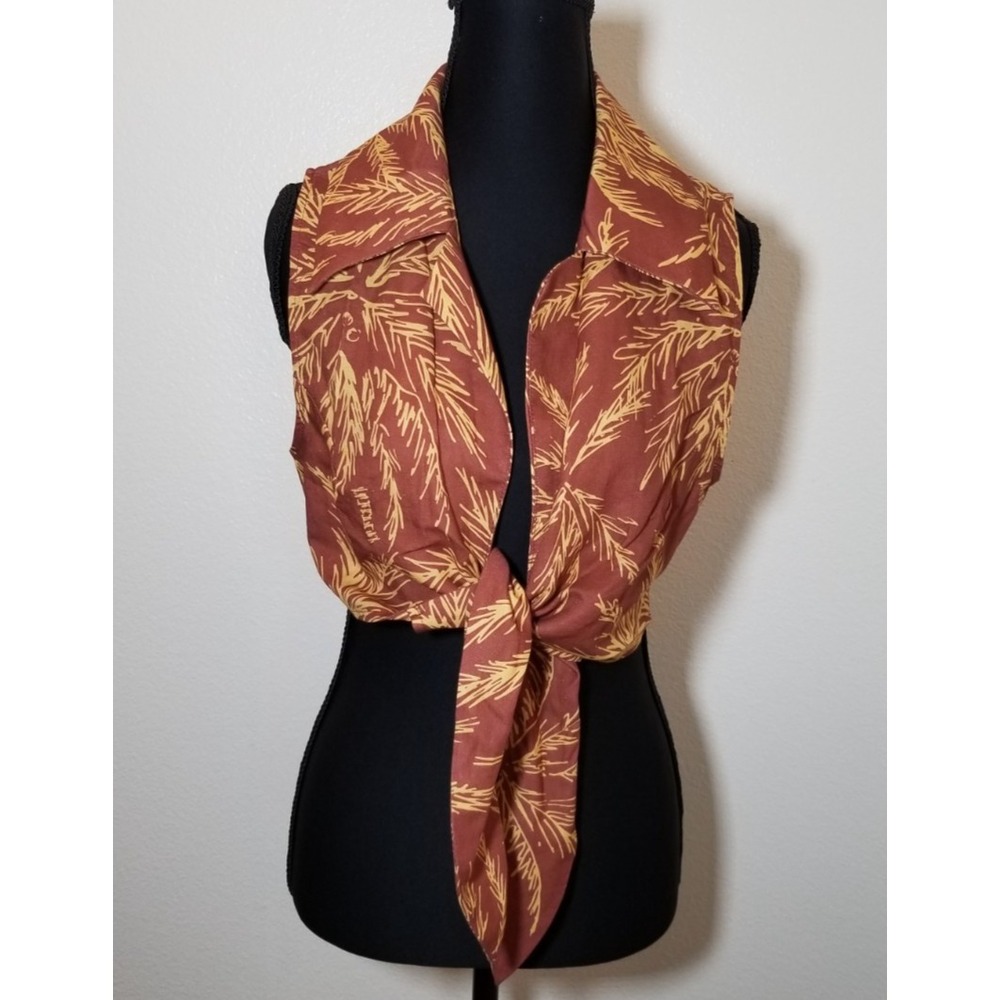 Charlie Holiday Womens Sz 8 Linen Crop Top Front Tie Top Palm Trees Coastal NWT